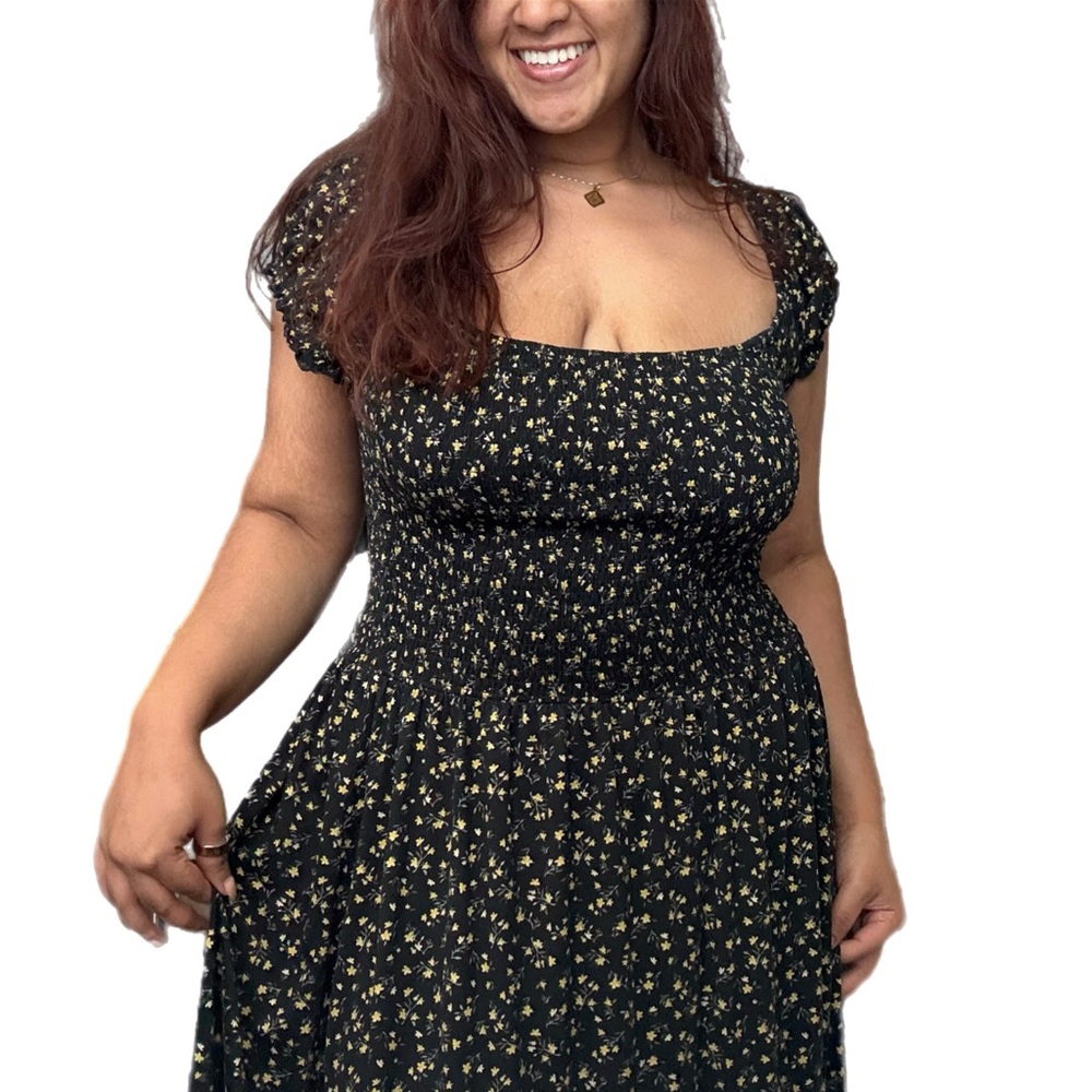 ✨urban outfitters tessie smocked midi dress - black✨